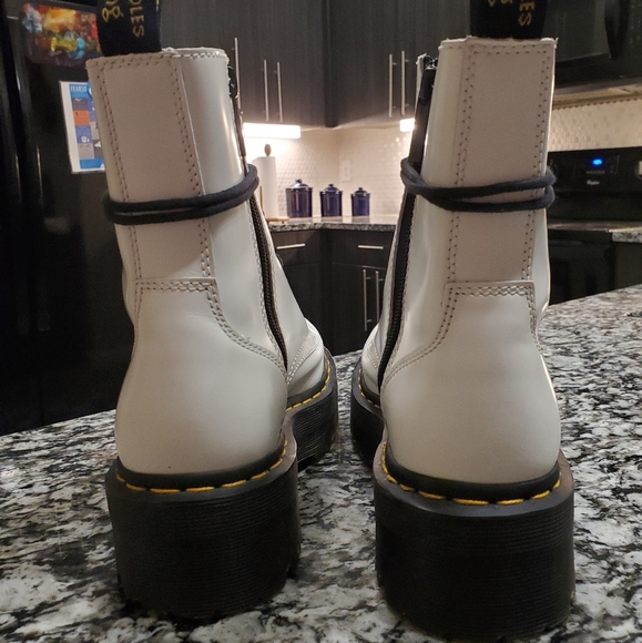 SOLD Dr. Marten White Jadon - Picture 6 of 8